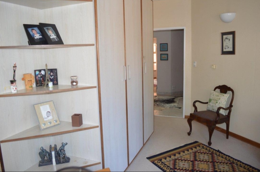 5 Bedroom Property for Sale in Wilkoppies North West